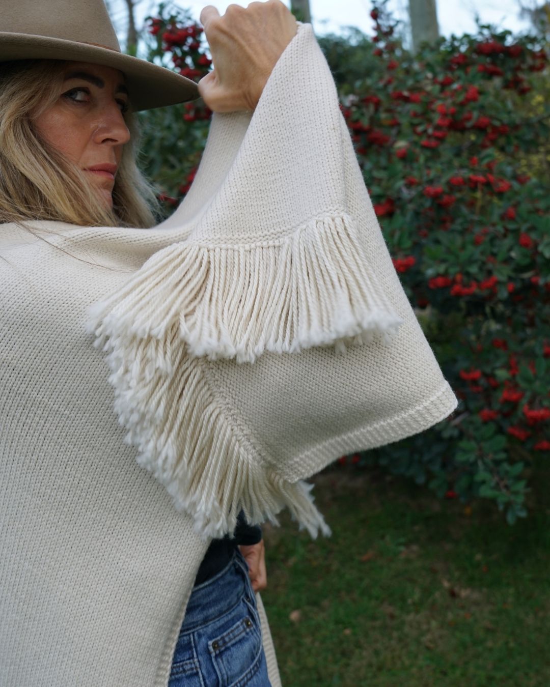 Ruana Neblina Fringed
